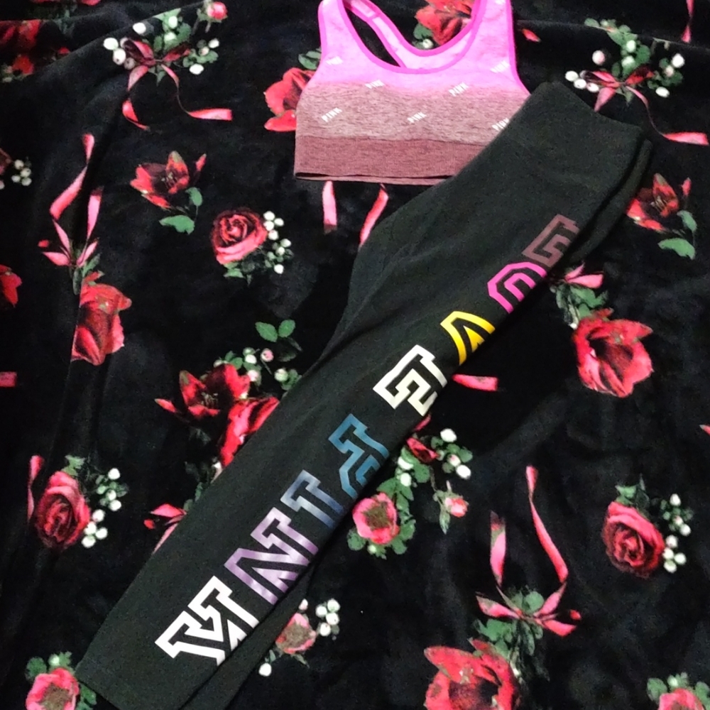 Vs pink workout outfit